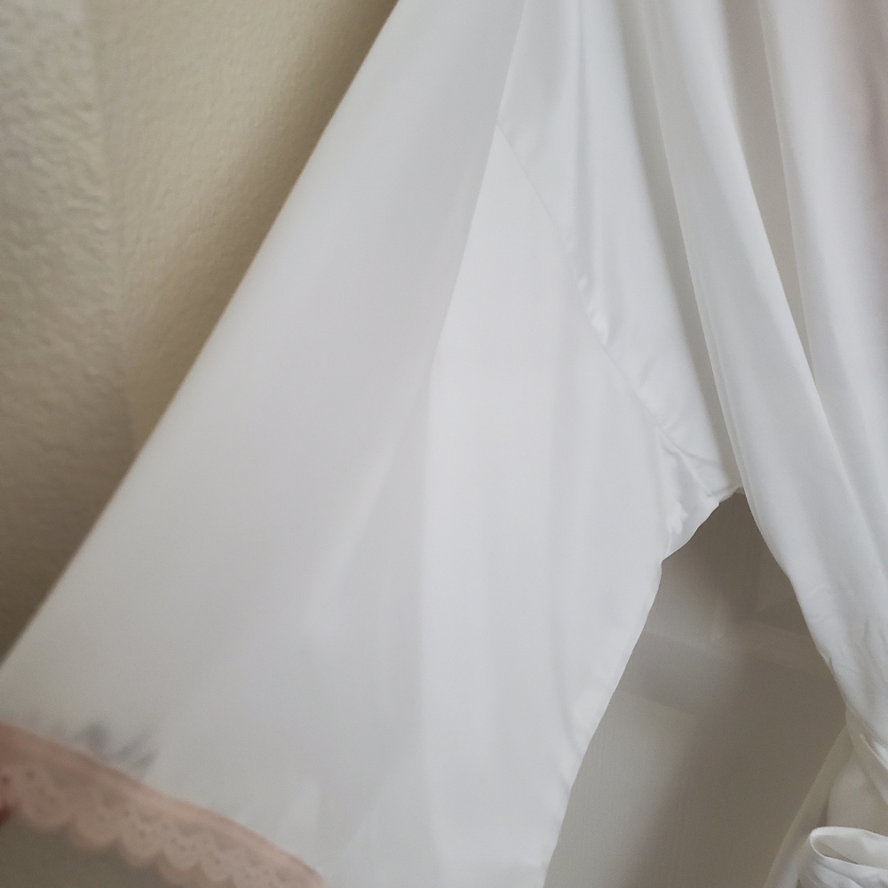 "Mrs." Bride Robe Set - Picture 5 of 16